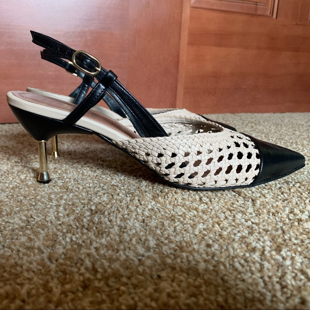 NWT - FR41 Souliers Martinez Woven Leather Slingback Pumps